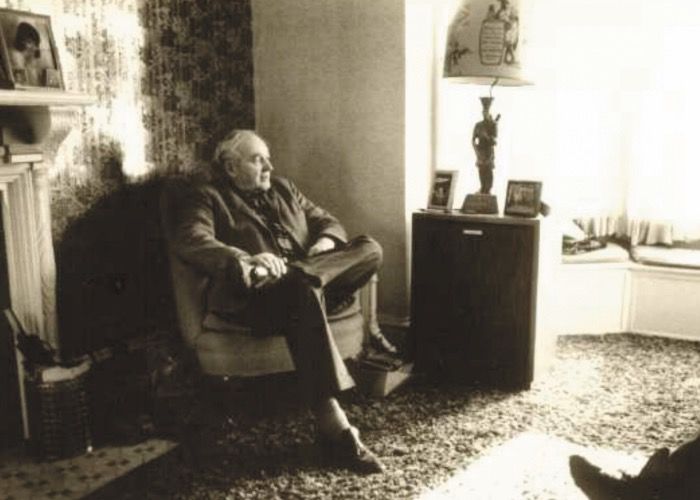 Tony Wise in living room.jpg